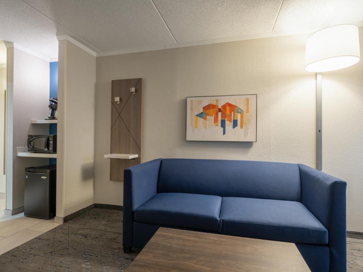 Holiday Inn Express & Suites Greensboro - I-40 Atwendover By Ihg Dış mekan fotoğraf