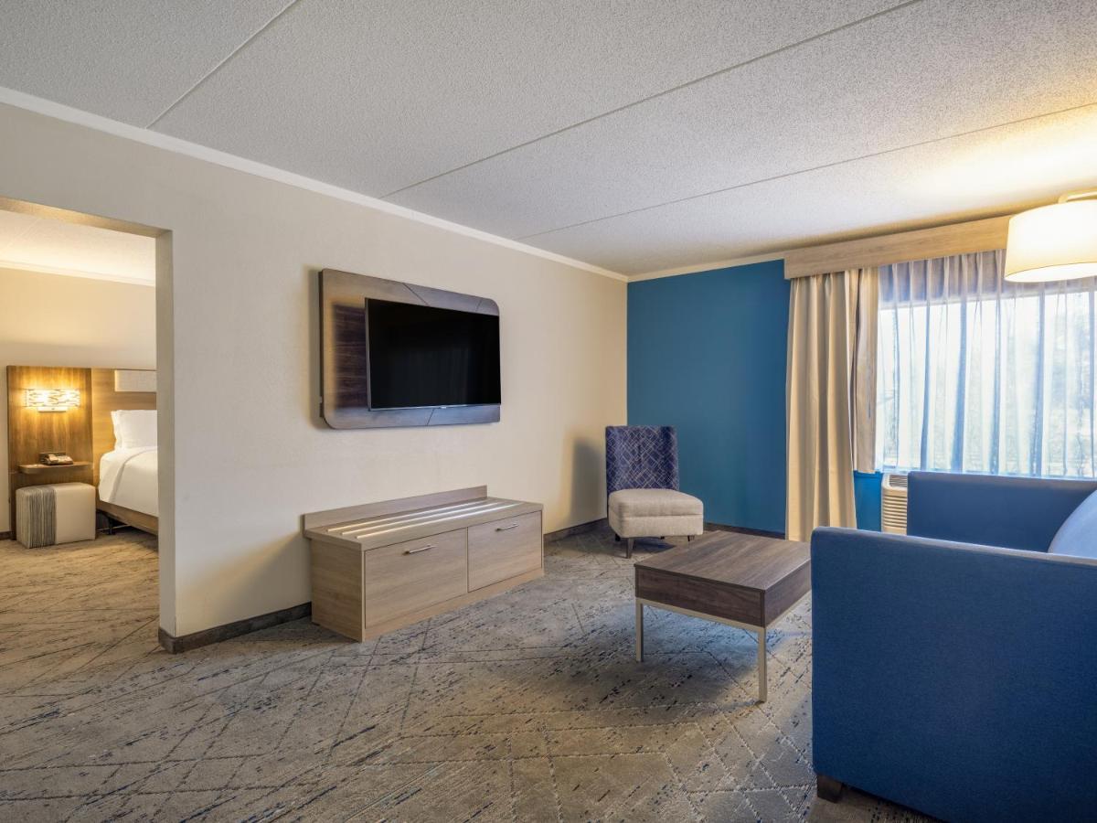Holiday Inn Express & Suites Greensboro - I-40 Atwendover By Ihg Dış mekan fotoğraf