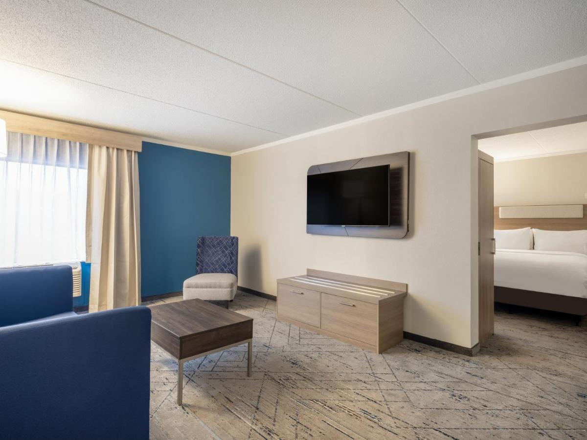 Holiday Inn Express & Suites Greensboro - I-40 Atwendover By Ihg Dış mekan fotoğraf