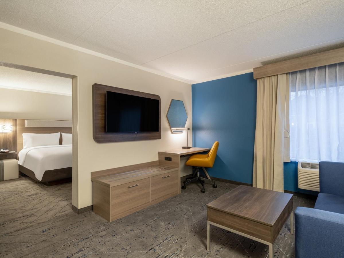 Holiday Inn Express & Suites Greensboro - I-40 Atwendover By Ihg Dış mekan fotoğraf