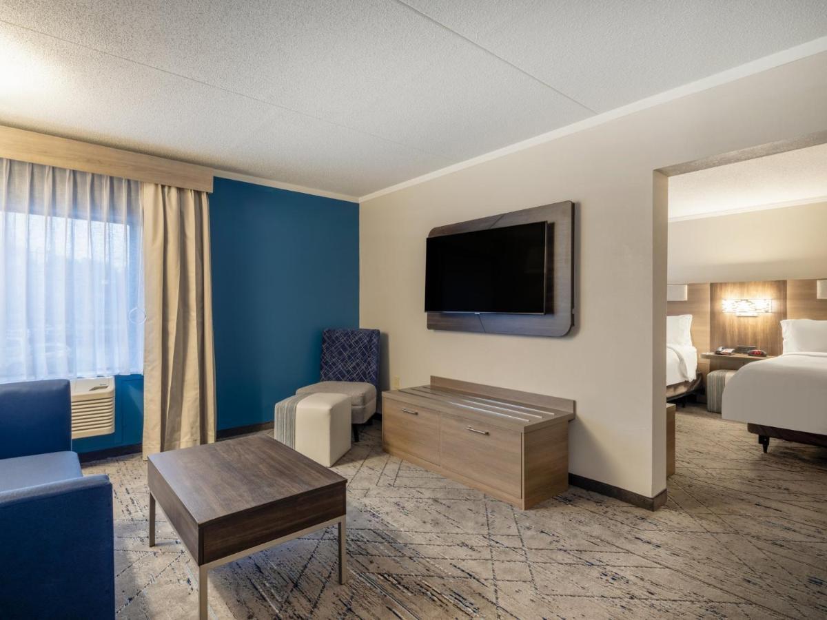 Holiday Inn Express & Suites Greensboro - I-40 Atwendover By Ihg Dış mekan fotoğraf