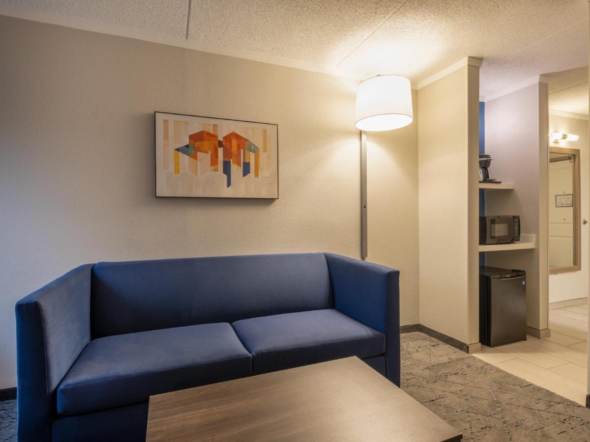 Holiday Inn Express & Suites Greensboro - I-40 Atwendover By Ihg Dış mekan fotoğraf