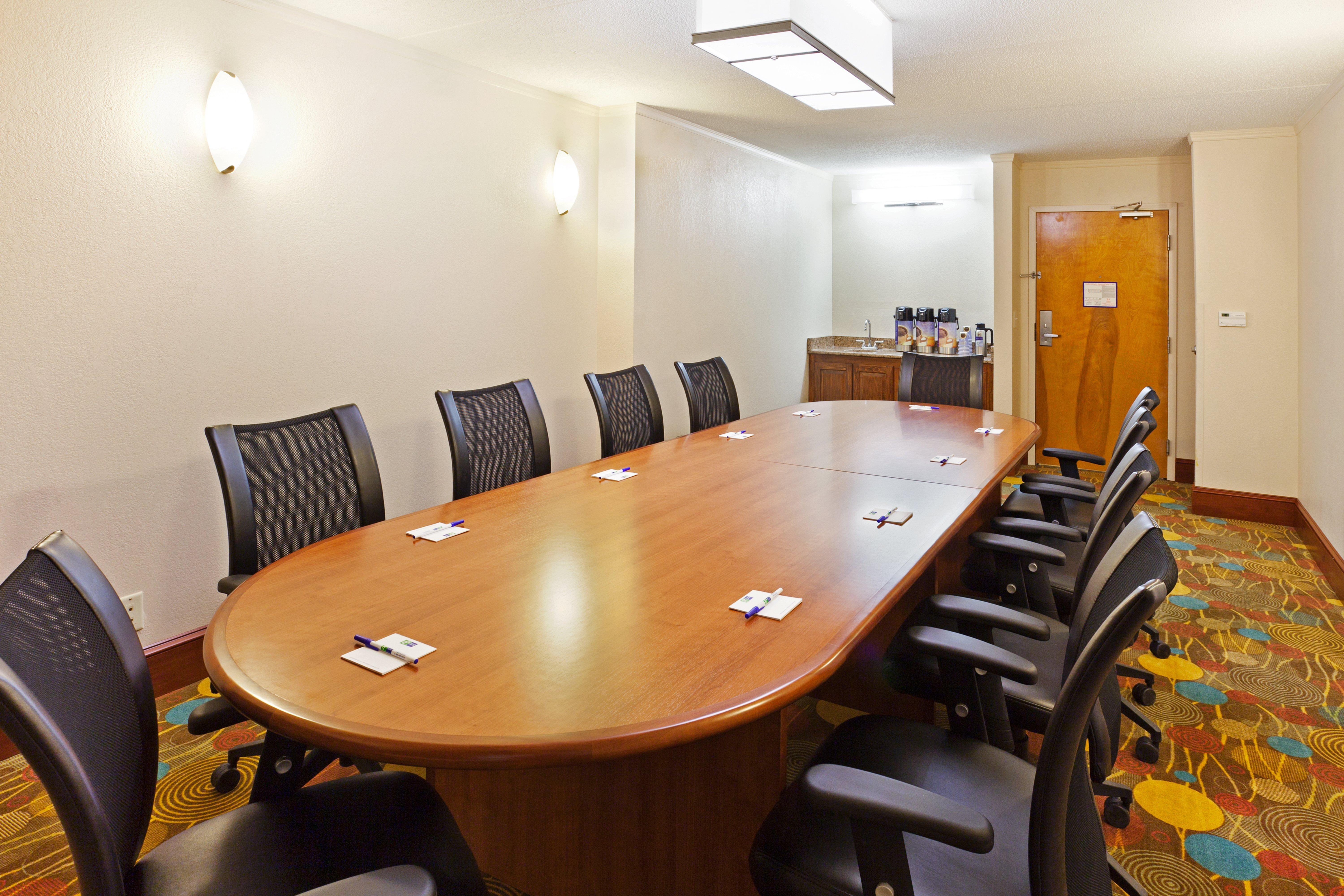 Holiday Inn Express & Suites Greensboro - I-40 Atwendover By Ihg Dış mekan fotoğraf