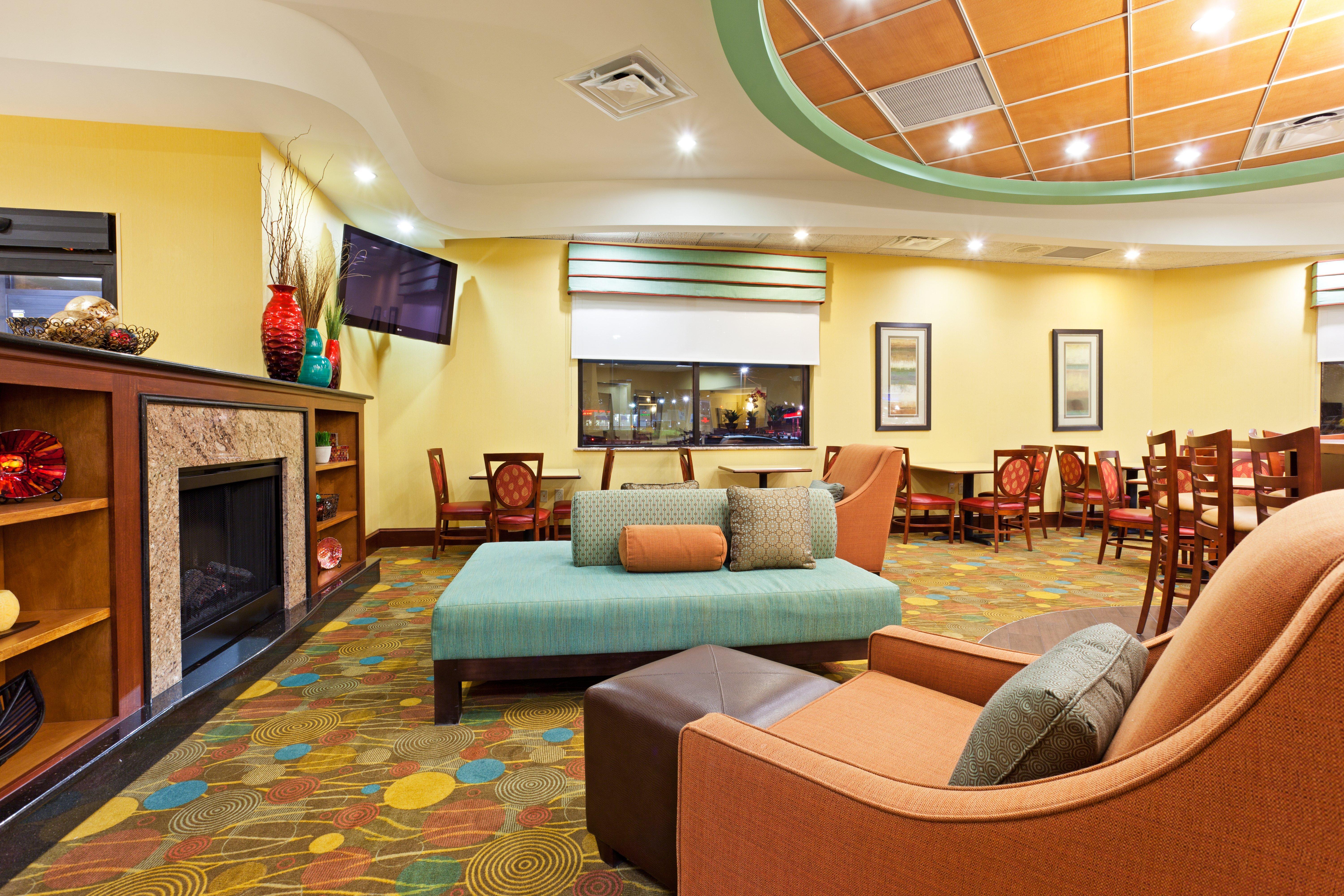 Holiday Inn Express & Suites Greensboro - I-40 Atwendover By Ihg Dış mekan fotoğraf