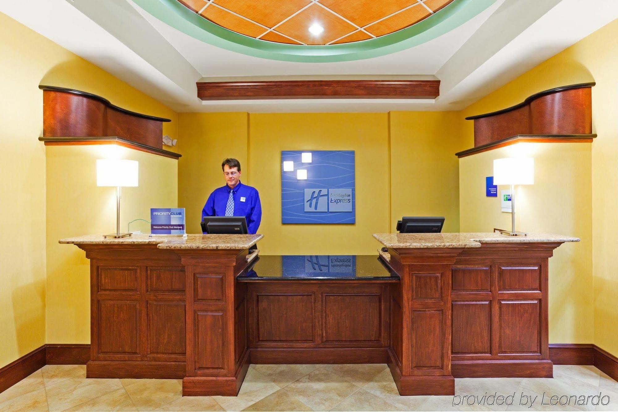 Holiday Inn Express & Suites Greensboro - I-40 Atwendover By Ihg Dış mekan fotoğraf