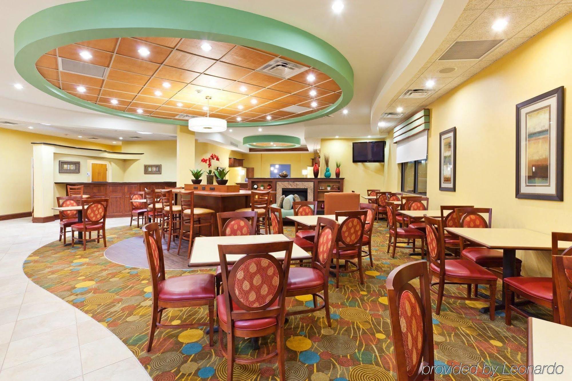 Holiday Inn Express & Suites Greensboro - I-40 Atwendover By Ihg Dış mekan fotoğraf